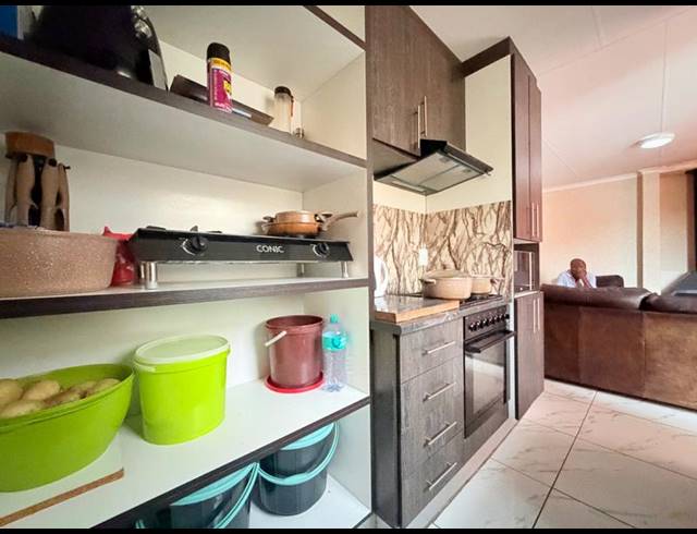 3 BEDROOM HOUSE FOR SALE IN VANDERBIJLPARK CE 3